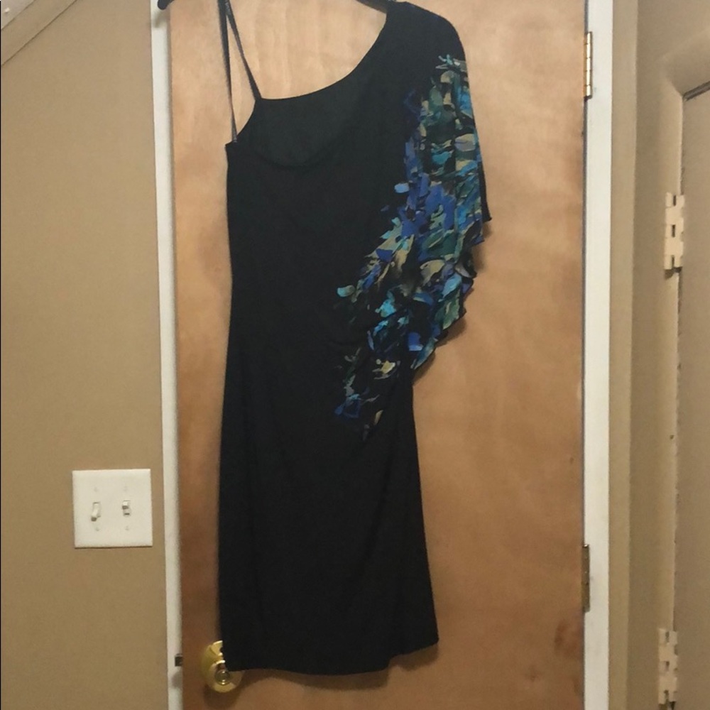 Bisou Bisou One sleeve dress